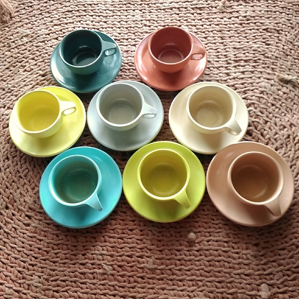 Watertown Lifetime Ware Mugs/Saucers
